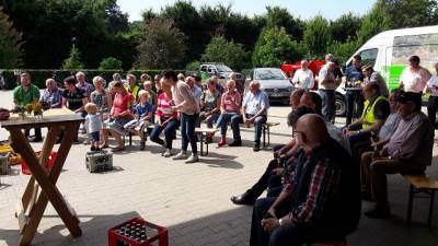 Vortrag von Arno und Bernhard Zurhake vor vielen Teilnehmern und Erltern 