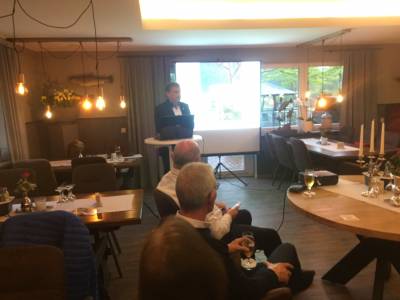 B�rgermeister Gerd Meyer gibt einen �berblick �ber die Entwicklungen in der Gemeinde in den letzten acht Jahren